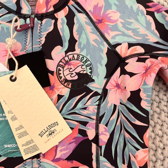 BILLABONG• PEEKY JACKET IN NIGHTS IN NIGHTS IN PARADISE - Picture 8 of 11